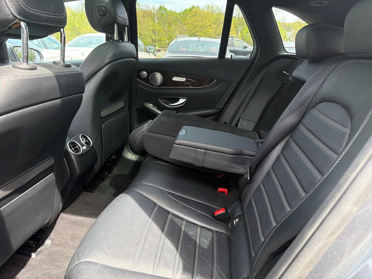 Mercedes-Benz GLC 4MATIC 4dr GLC 300 2016