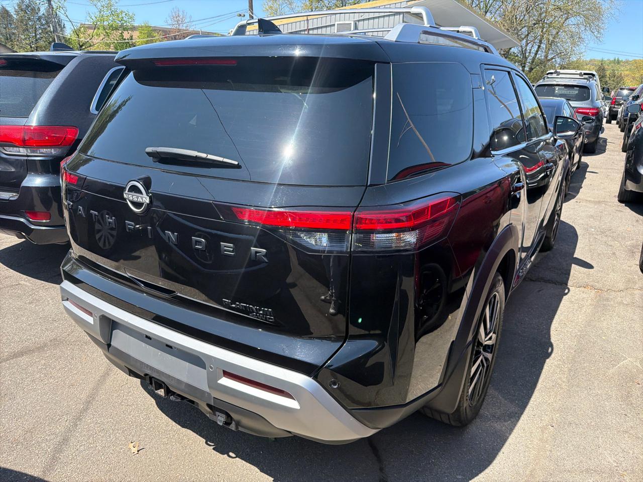 Nissan Pathfinder Platinum 4WD 2023