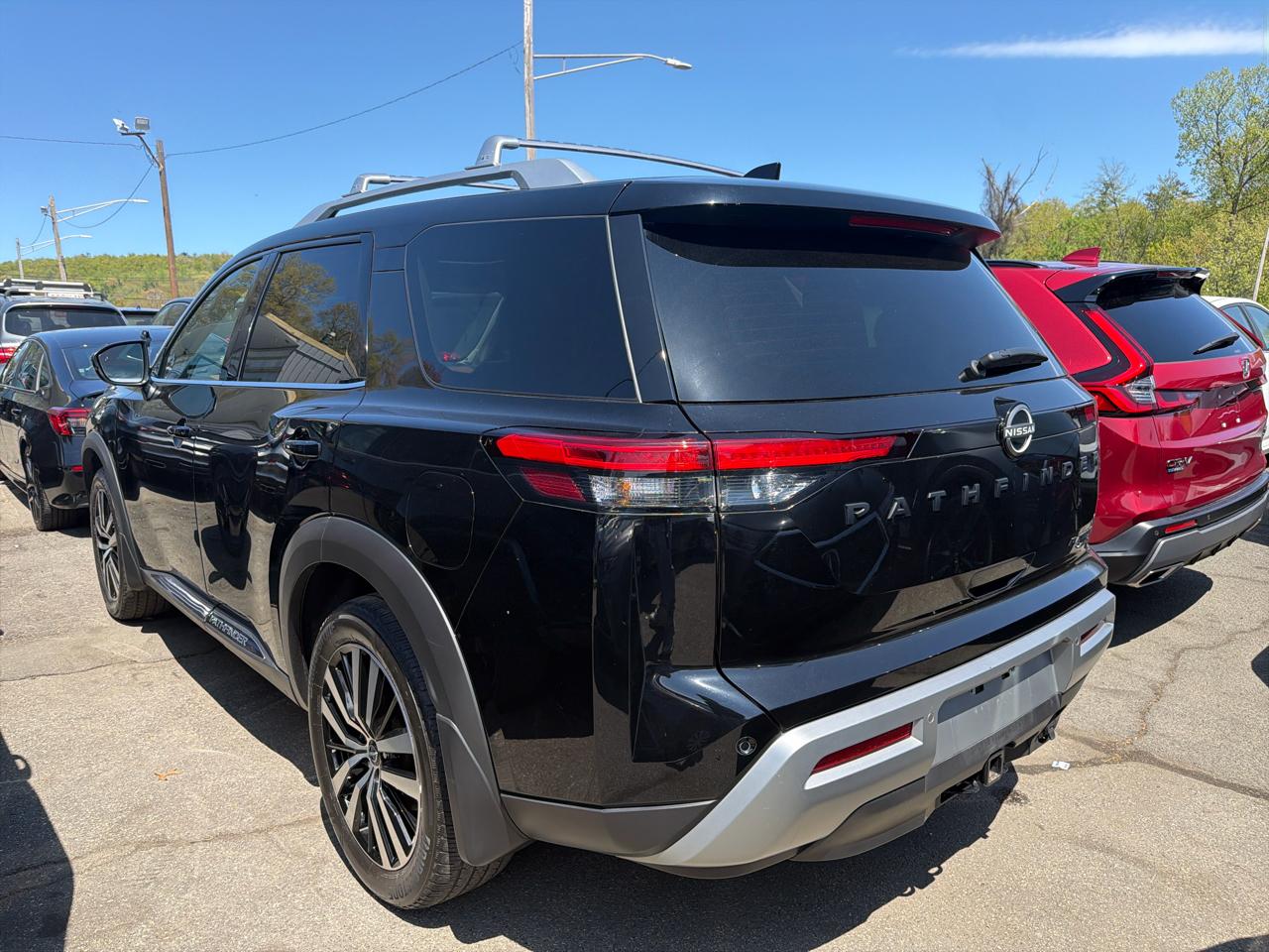 Nissan Pathfinder Platinum 4WD 2023