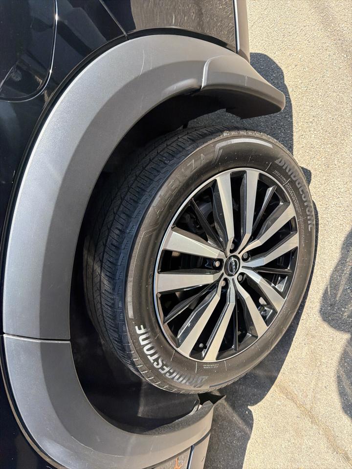 Nissan Pathfinder Platinum 4WD 2023