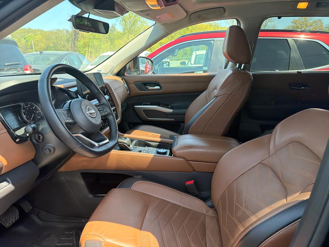 Nissan Pathfinder Platinum 4WD 2023