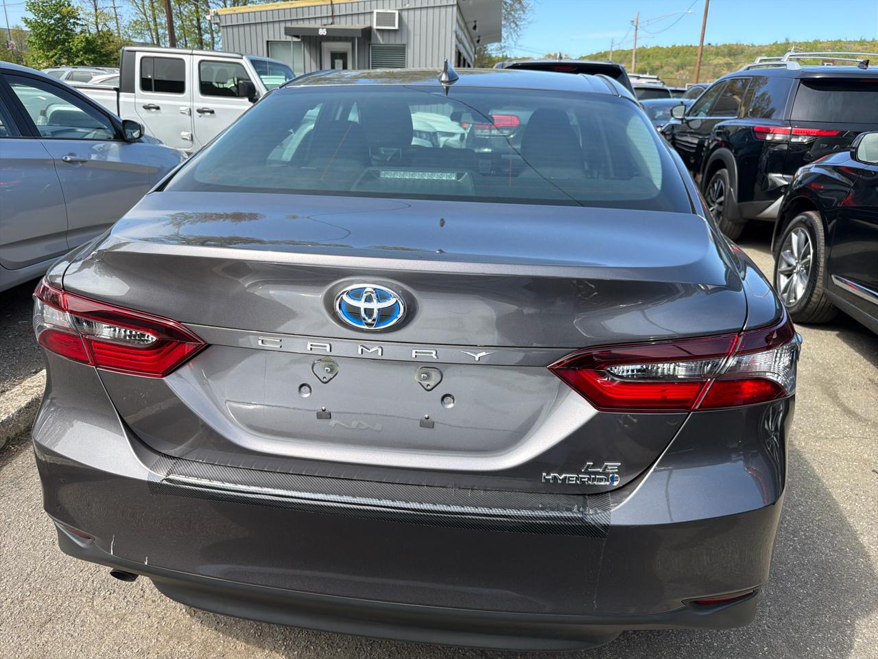 Toyota Camry Hybrid LE CVT (Natl) 2023
