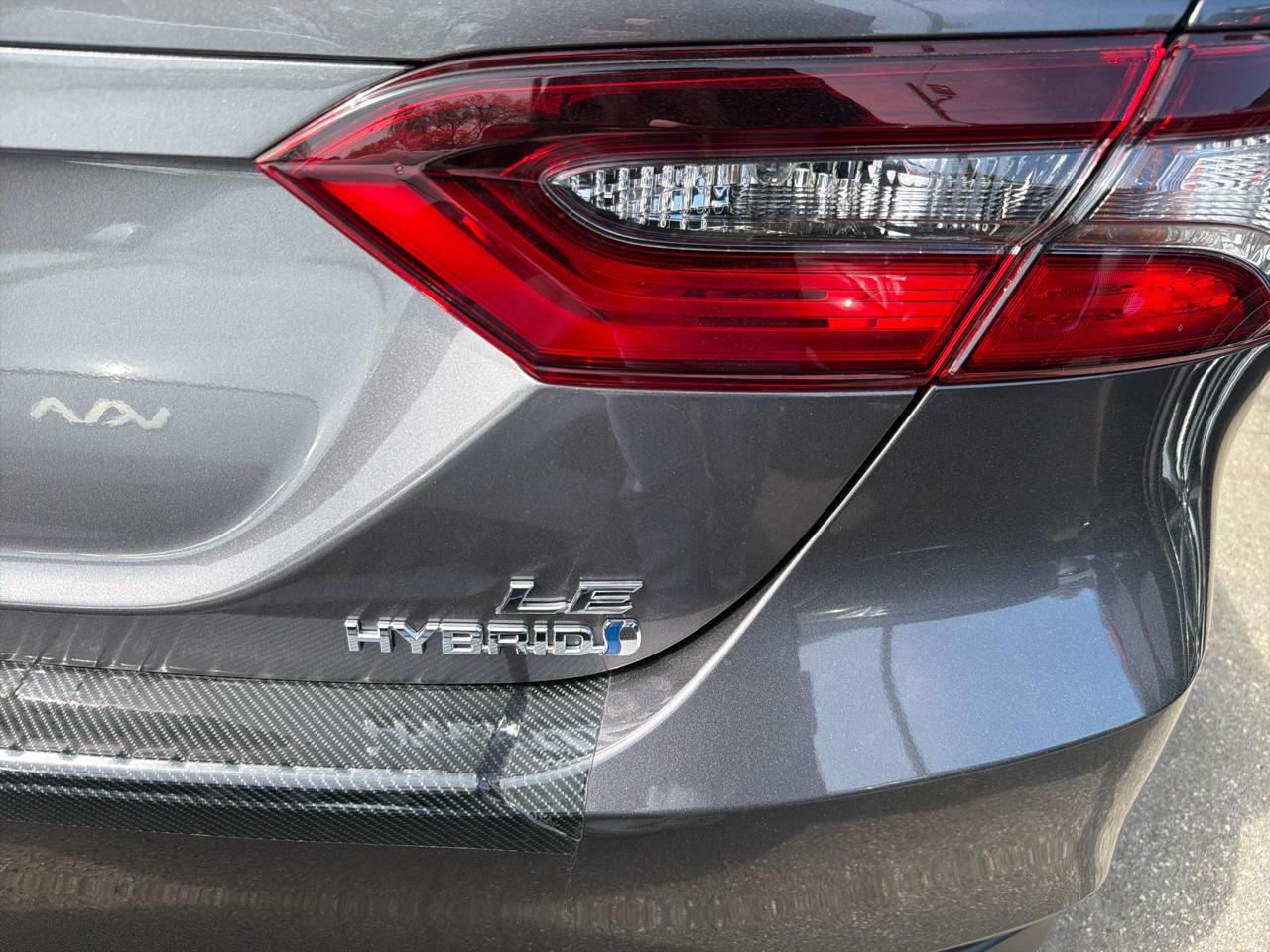 Toyota Camry Hybrid LE CVT (Natl) 2023