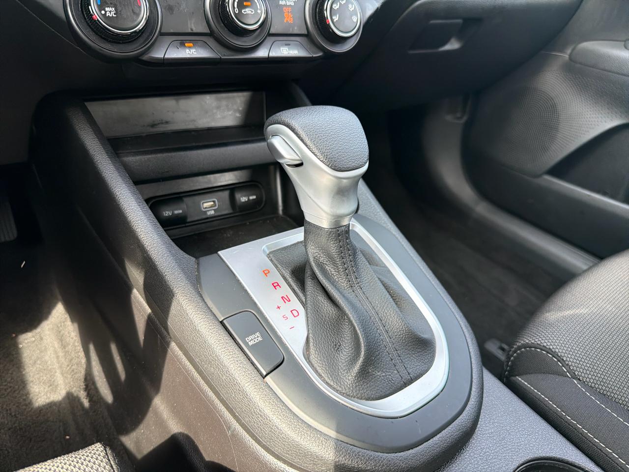 Kia Forte LXS IVT 2023