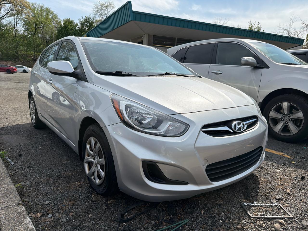 Hyundai Accent 5dr HB Auto GS 2012