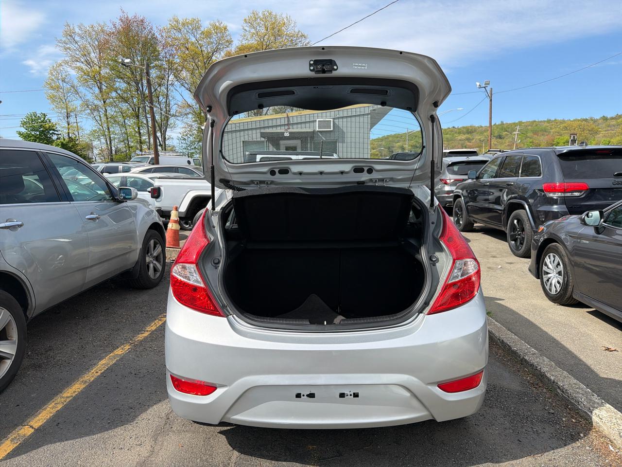 Hyundai Accent 5dr HB Auto GS 2012