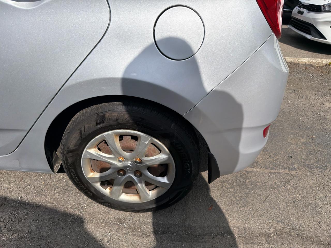 Hyundai Accent 5dr HB Auto GS 2012