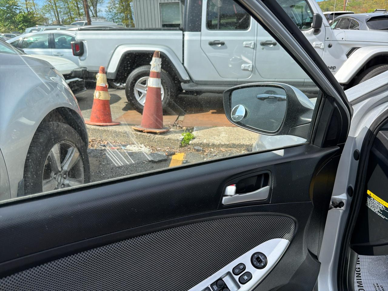 Hyundai Accent 5dr HB Auto GS 2012