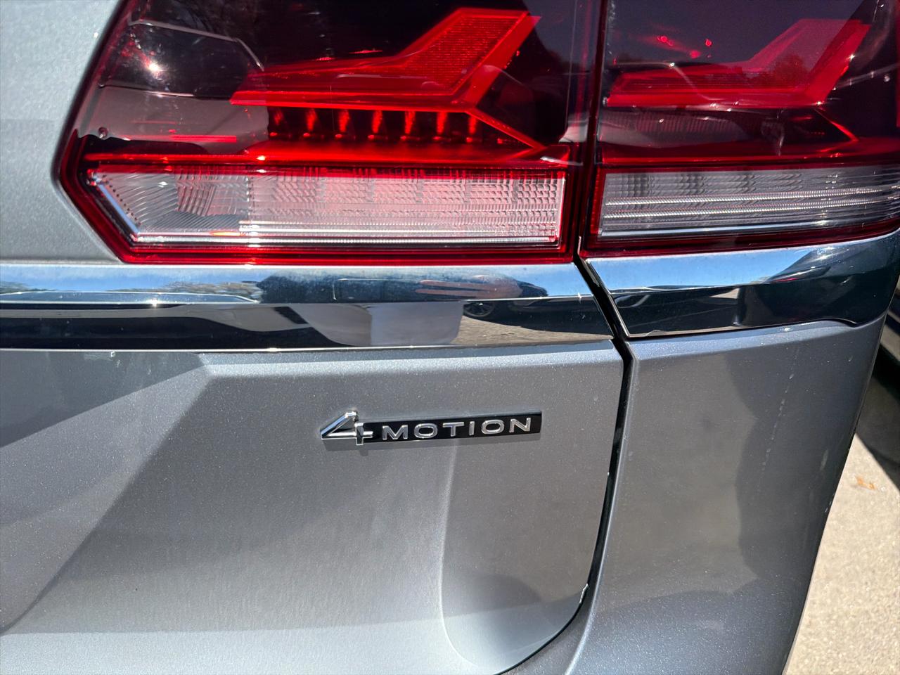 Volkswagen Atlas 3.6L V6 SE w/Technology 4MOTION 2023