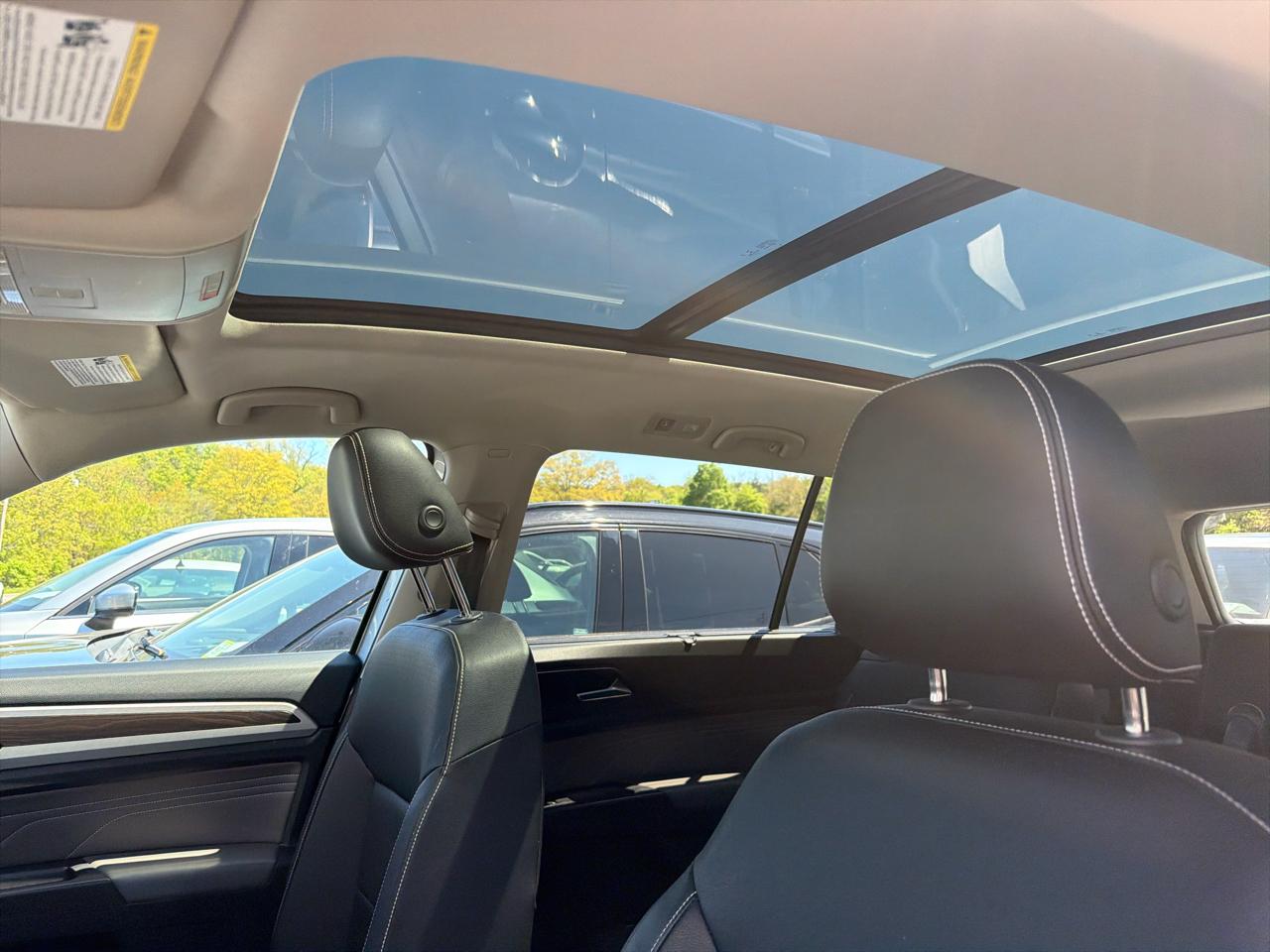 Volkswagen Atlas 3.6L V6 SE w/Technology 4MOTION 2023