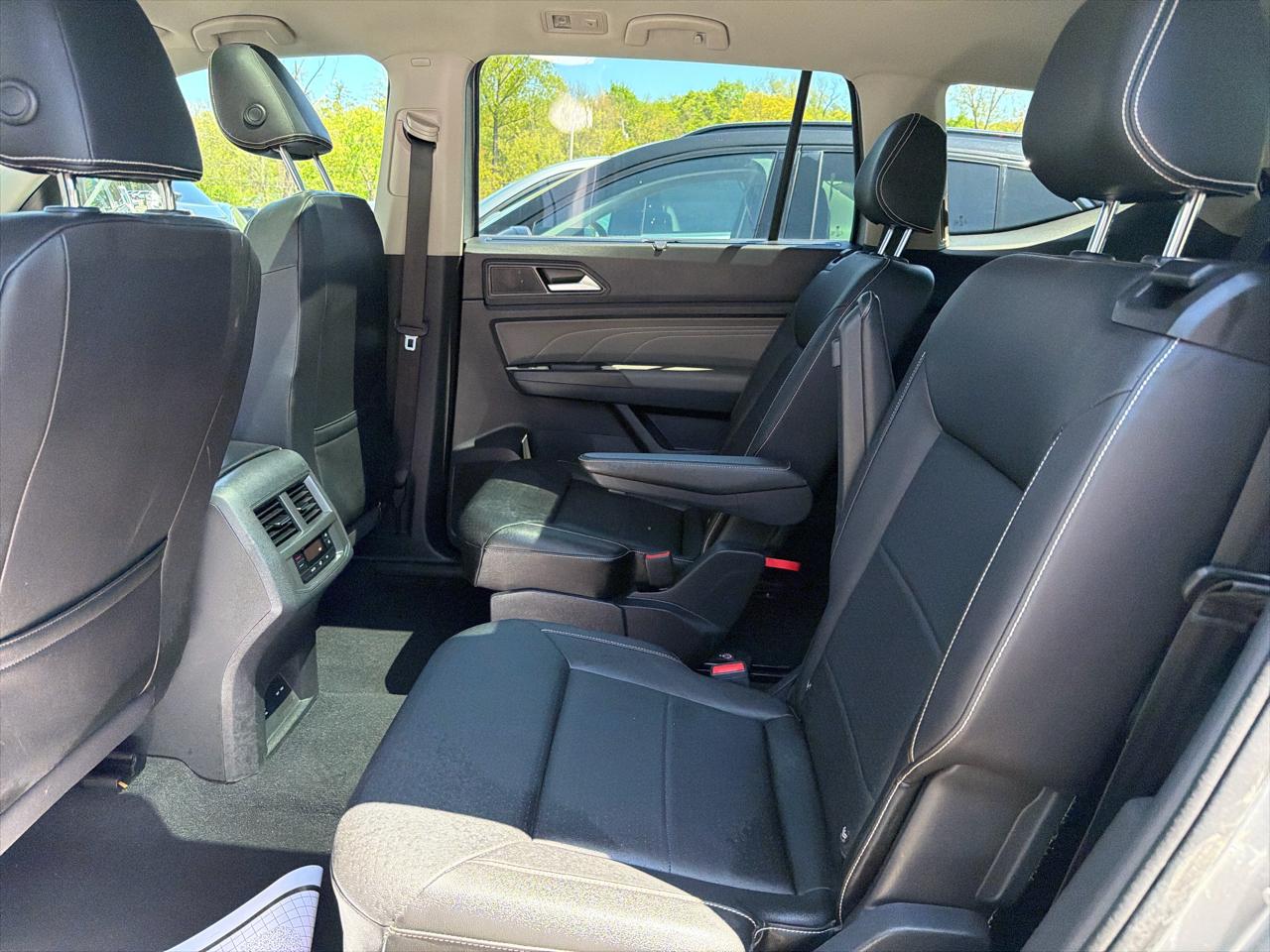 Volkswagen Atlas 3.6L V6 SE w/Technology 4MOTION 2023