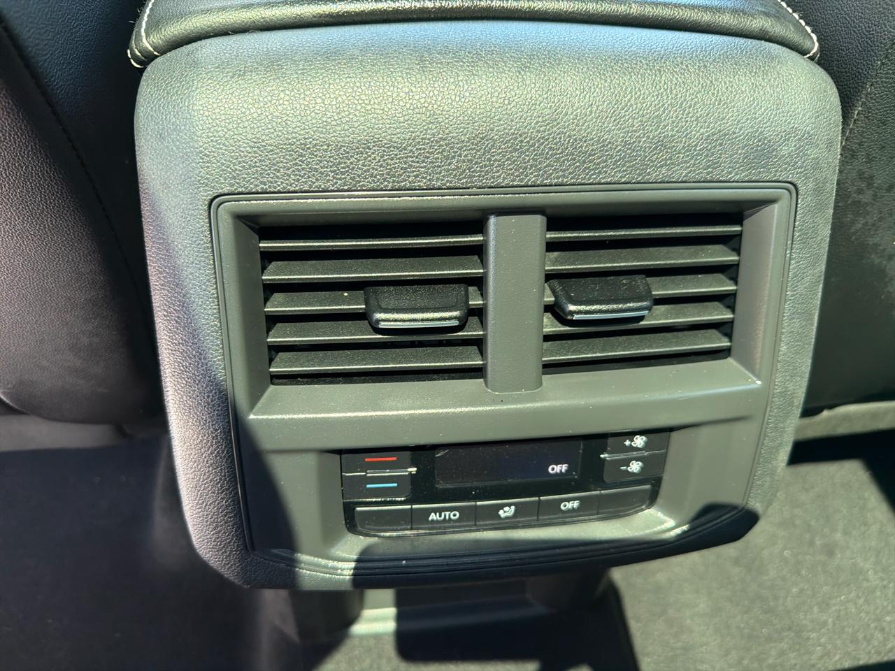 Volkswagen Atlas 3.6L V6 SE w/Technology 4MOTION 2023