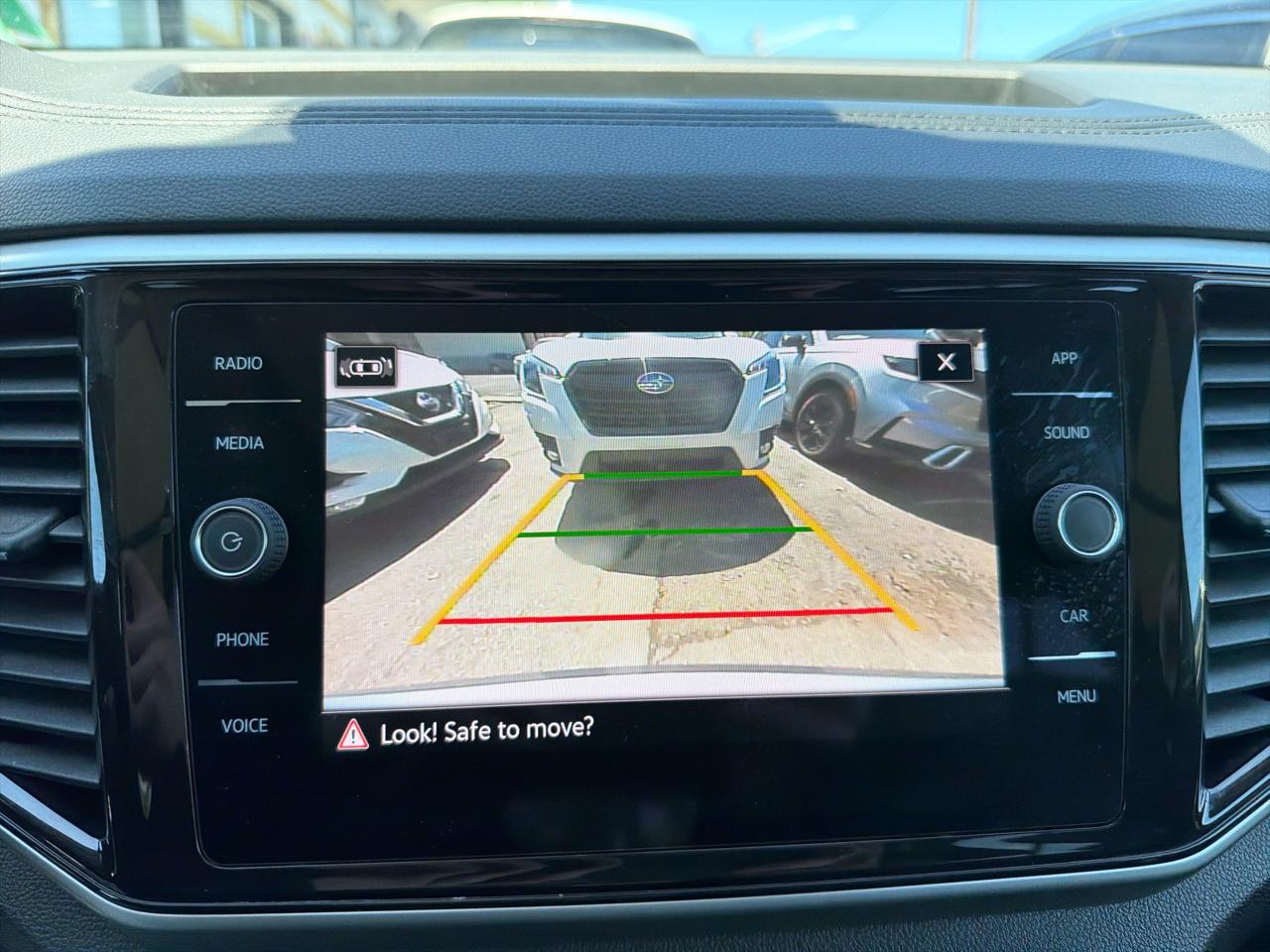 Volkswagen Atlas 3.6L V6 SE w/Technology 4MOTION 2023