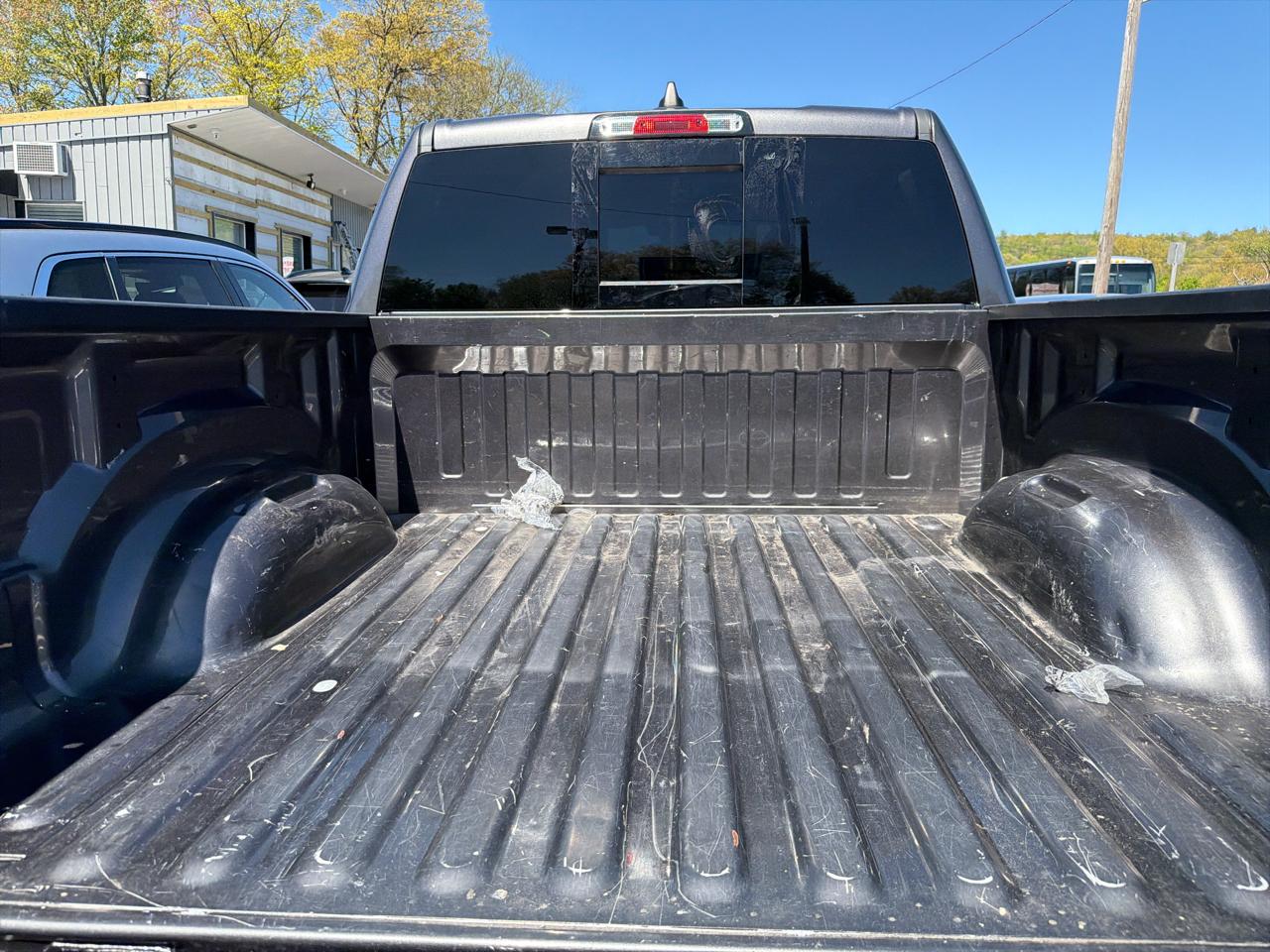 RAM 1500 Big Horn 4x4 Crew Cab 5'7" Box 2023