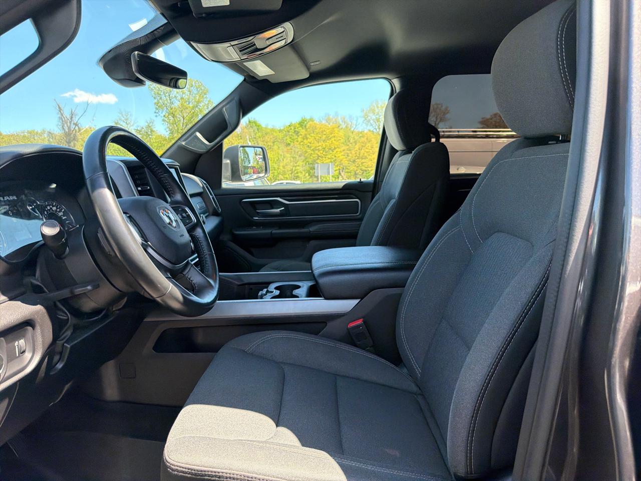 RAM 1500 Big Horn 4x4 Crew Cab 5'7" Box 2023