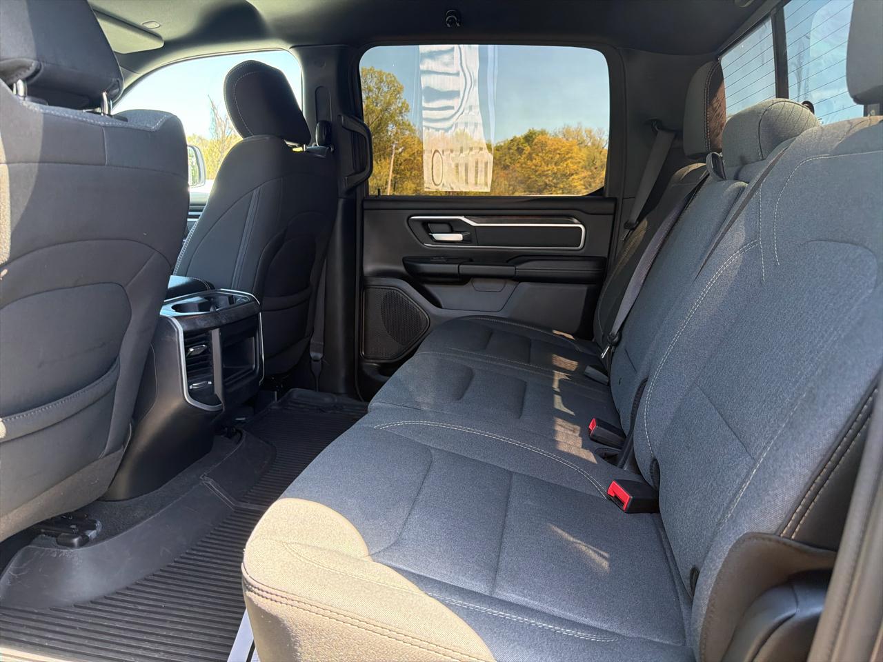 RAM 1500 Big Horn 4x4 Crew Cab 5'7" Box 2023