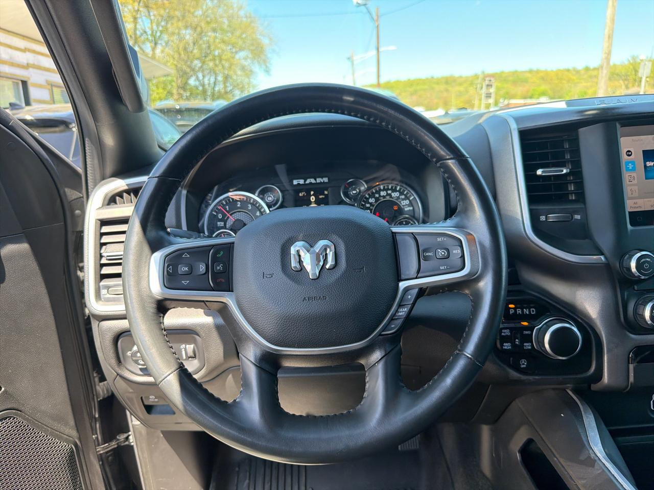 RAM 1500 Big Horn 4x4 Crew Cab 5'7" Box 2023