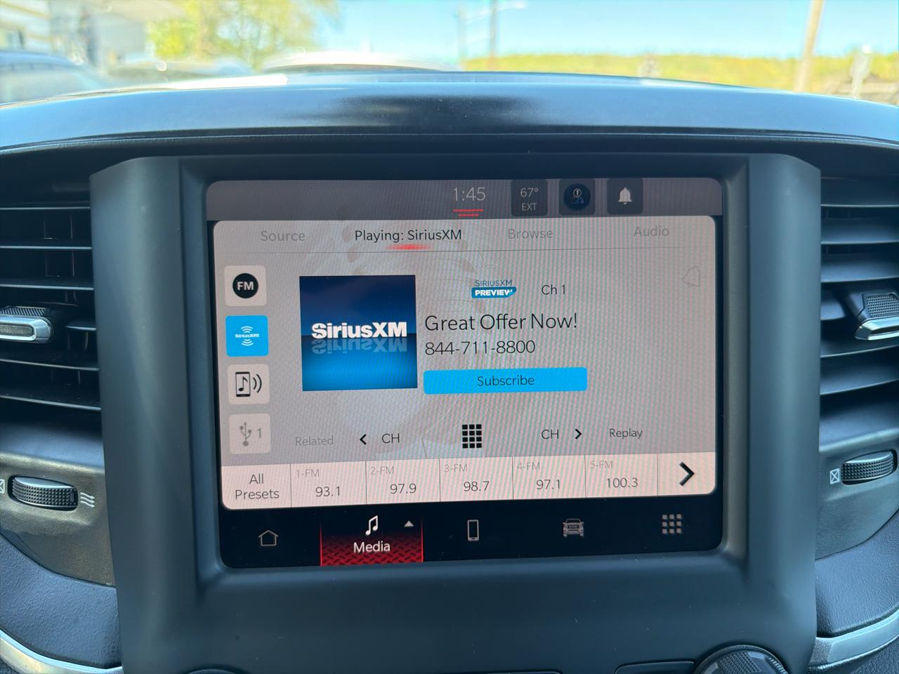 RAM 1500 Big Horn 4x4 Crew Cab 5'7" Box 2023