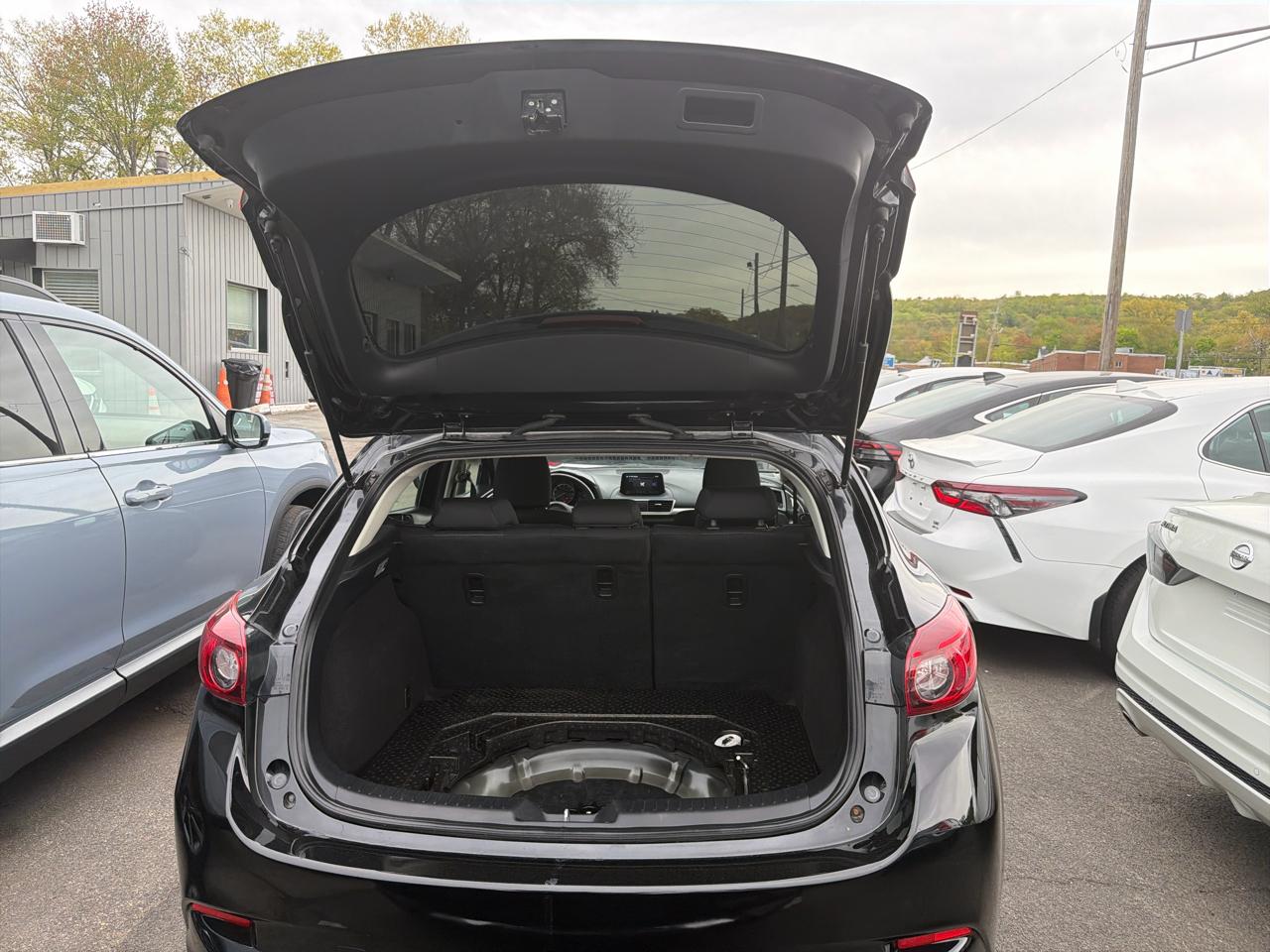 Mazda Mazda3 5-Door Sport Manual 2018