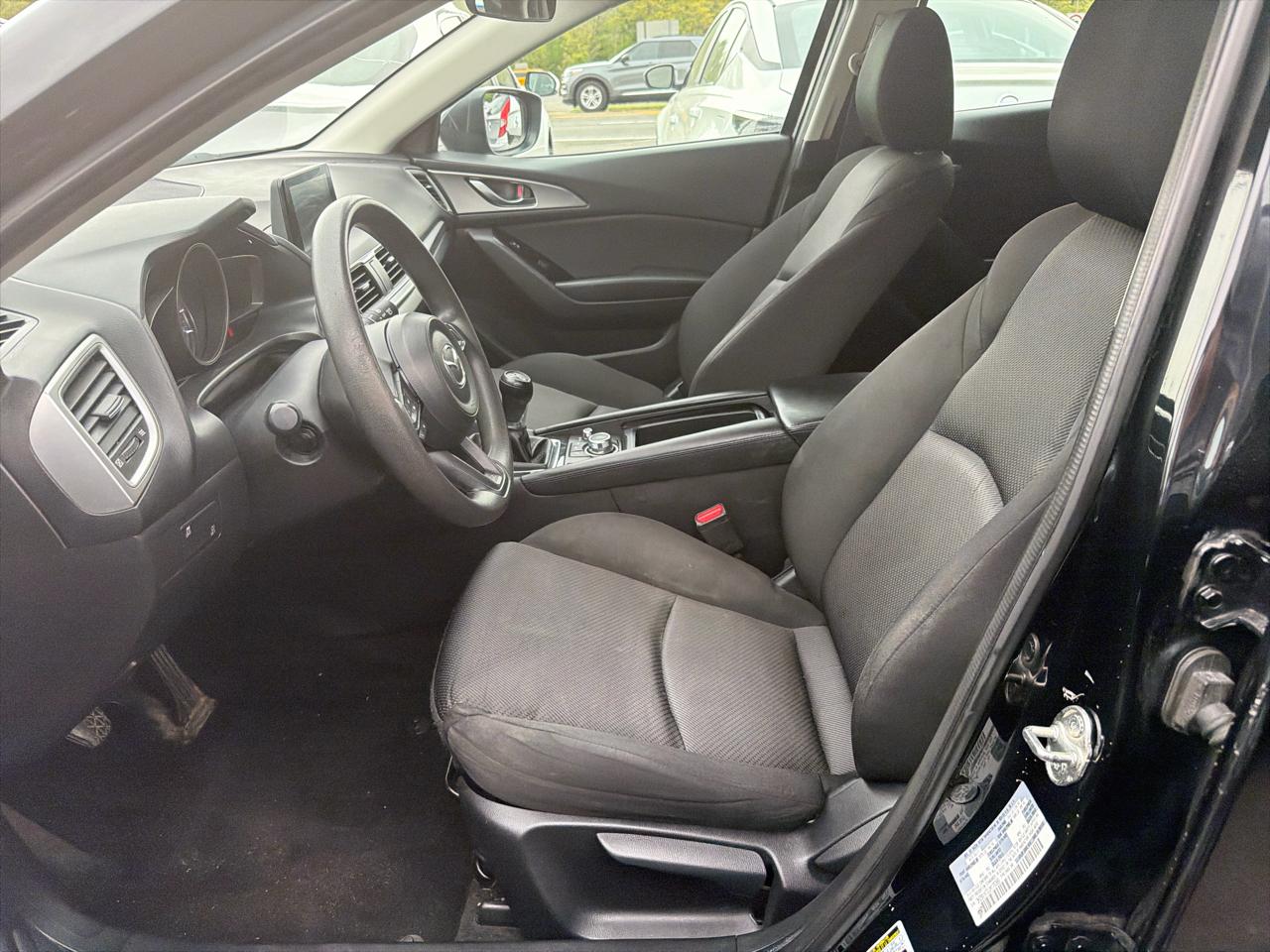 Mazda Mazda3 5-Door Sport Manual 2018