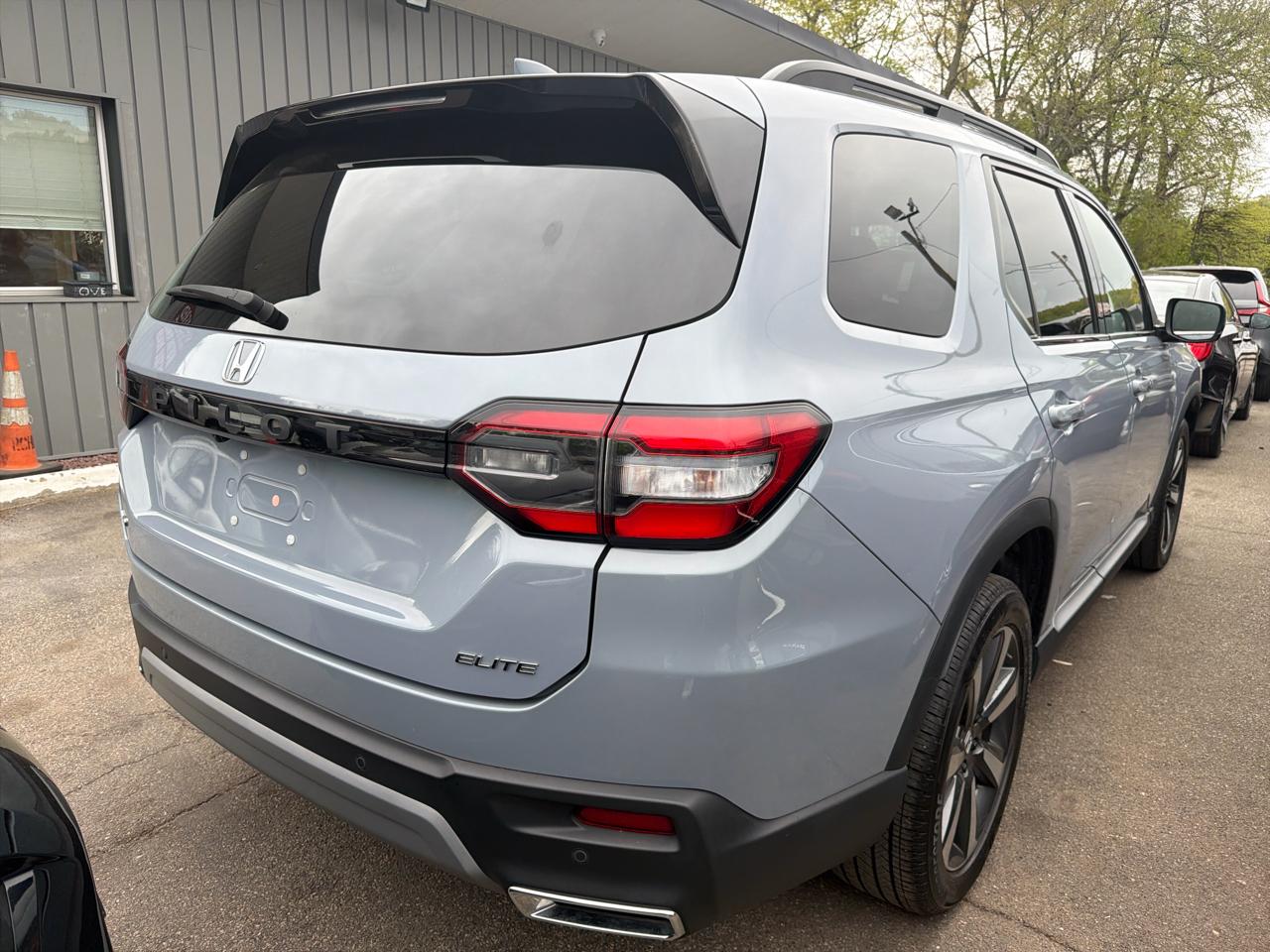 Honda Pilot Elite AWD 2023