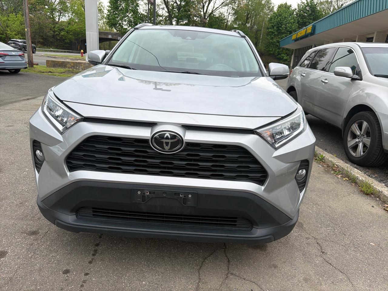 Toyota RAV4 XLE AWD (Natl) 2019