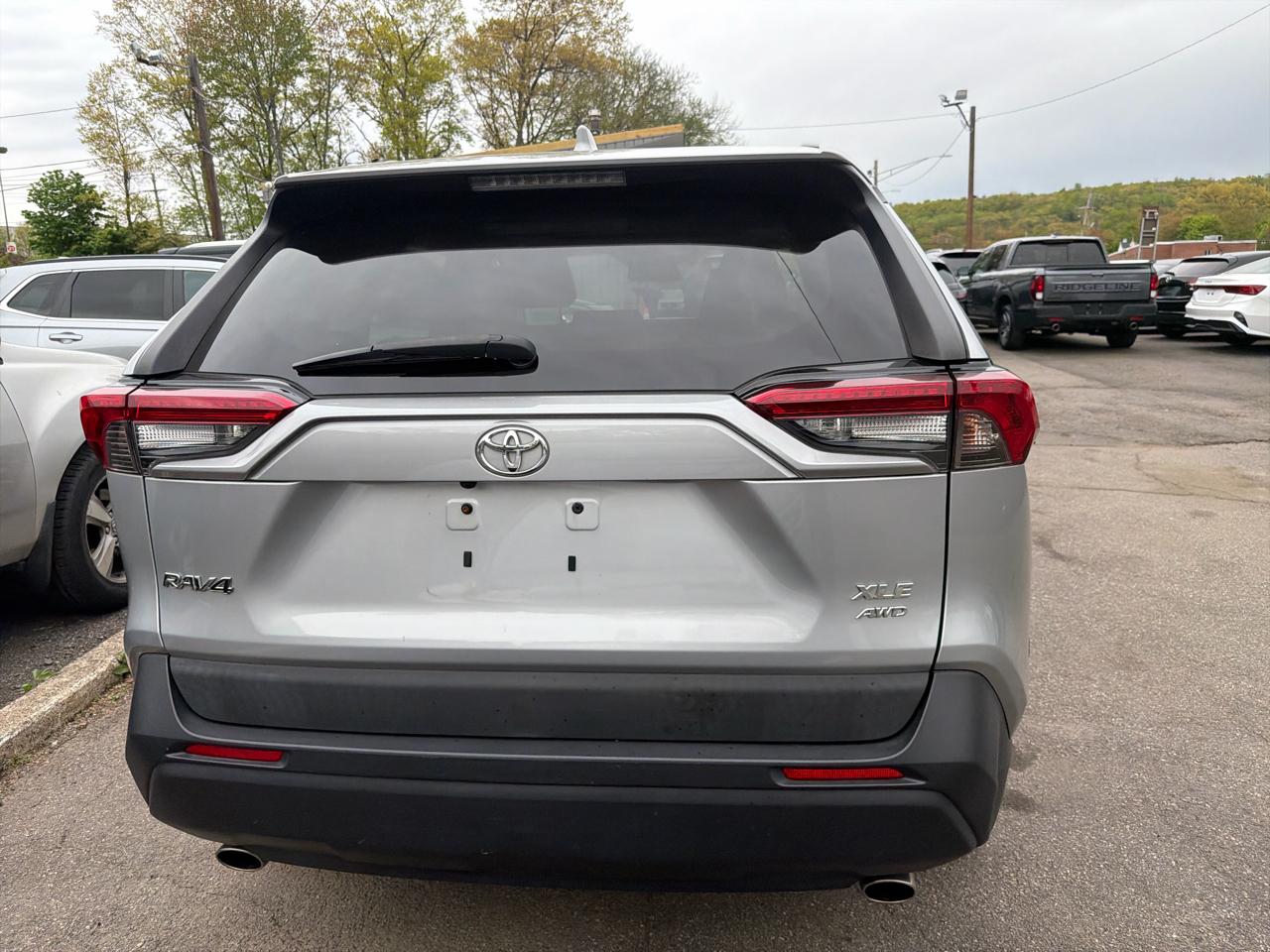 Toyota RAV4 XLE AWD (Natl) 2019