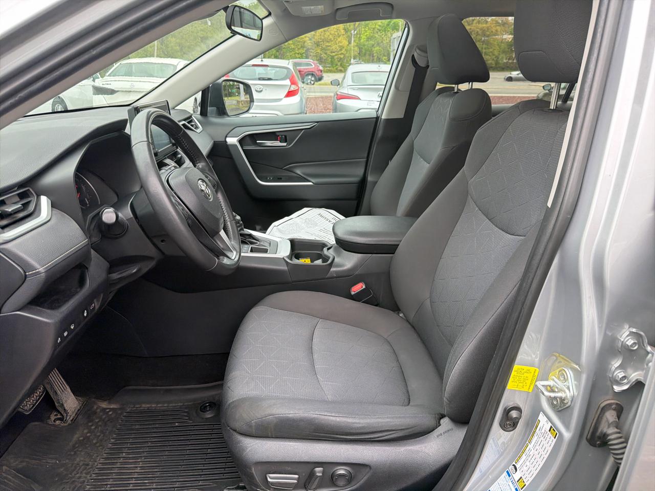 Toyota RAV4 XLE AWD (Natl) 2019