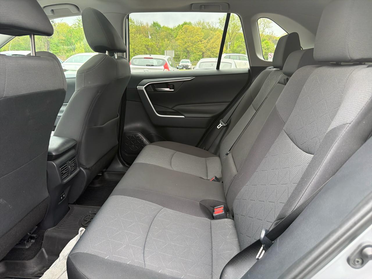 Toyota RAV4 XLE AWD (Natl) 2019