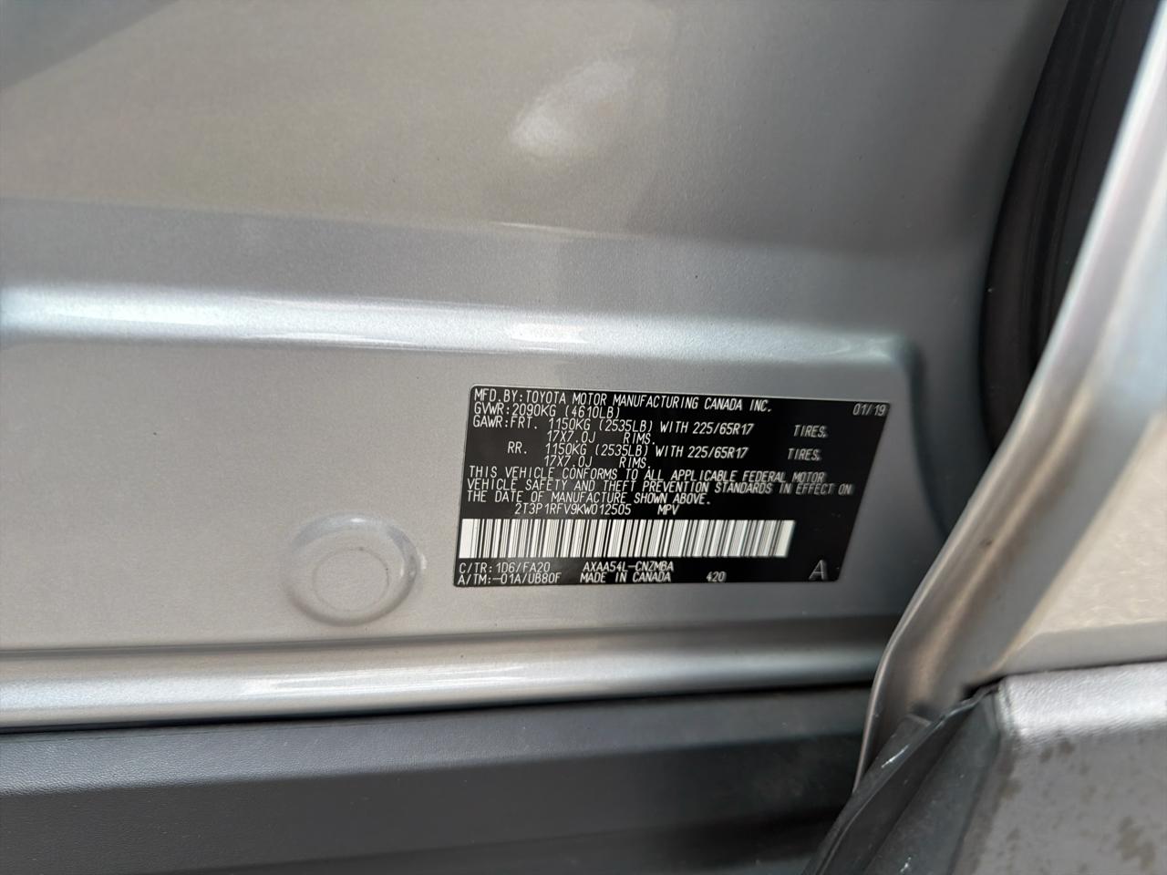 Toyota RAV4 XLE AWD (Natl) 2019