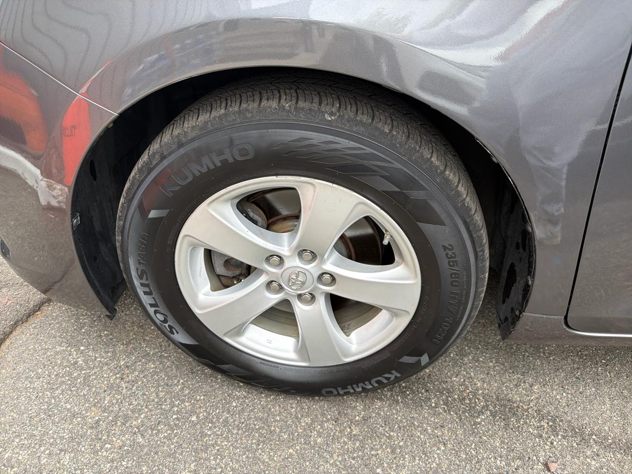 Toyota Sienna 5dr 7-Pass Van L FWD (Natl) 2015