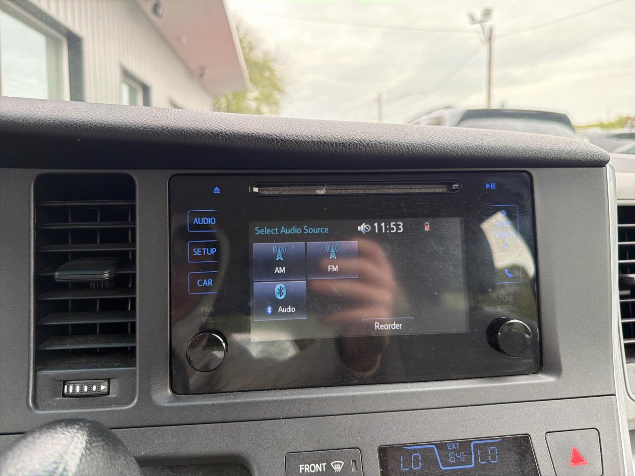 Toyota Sienna 5dr 7-Pass Van L FWD (Natl) 2015