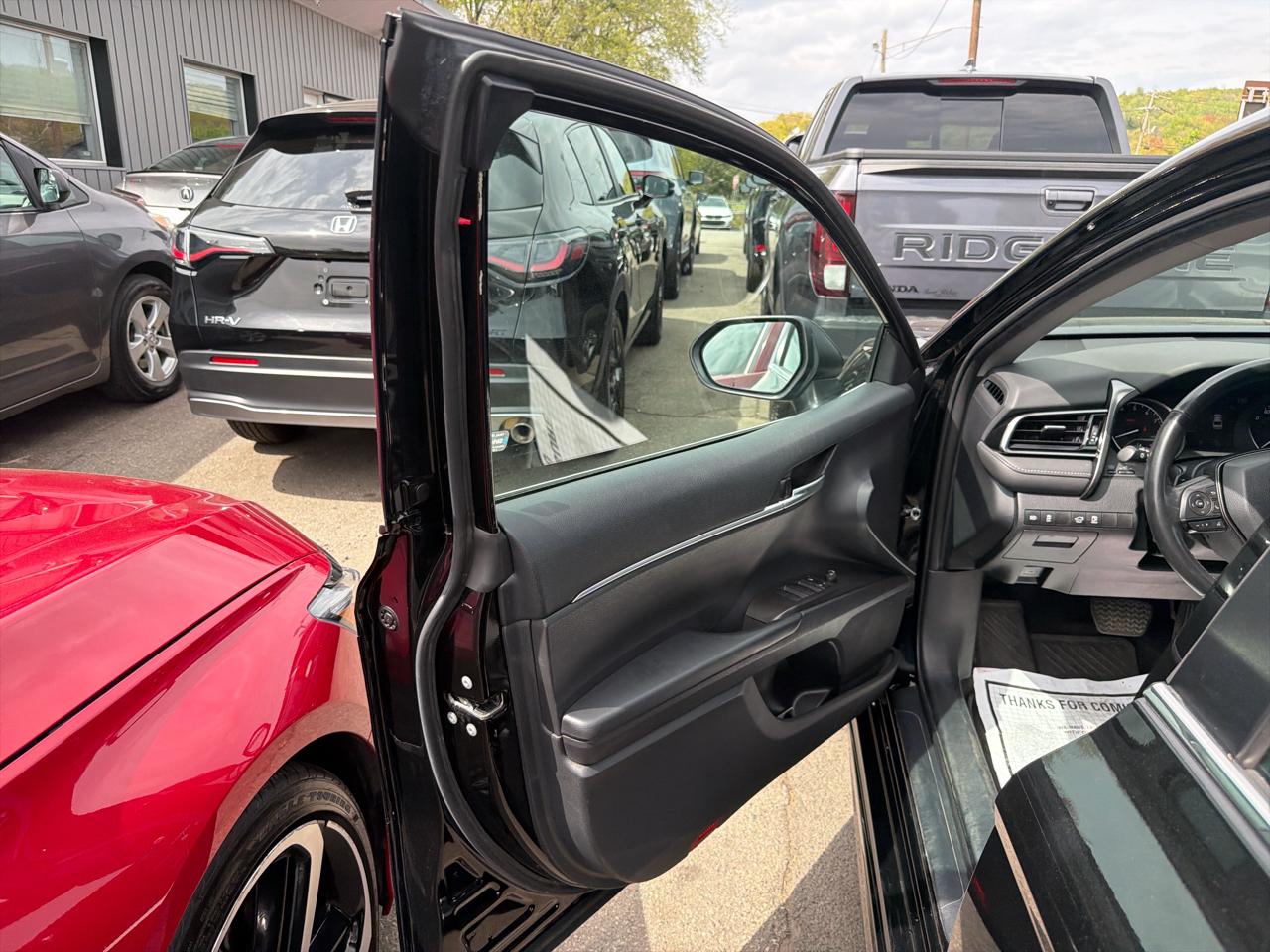 Toyota Camry SE Auto AWD (Natl) 2023