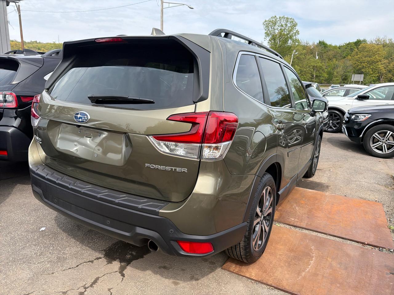 Subaru Forester Limited CVT 2023
