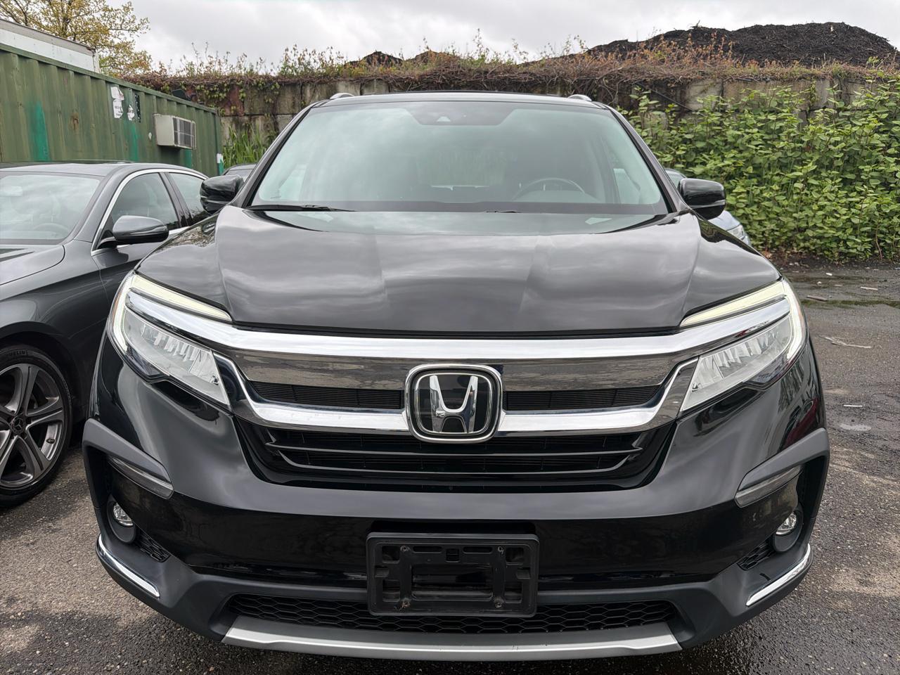 Honda Pilot Touring 8-Passenger AWD 2022