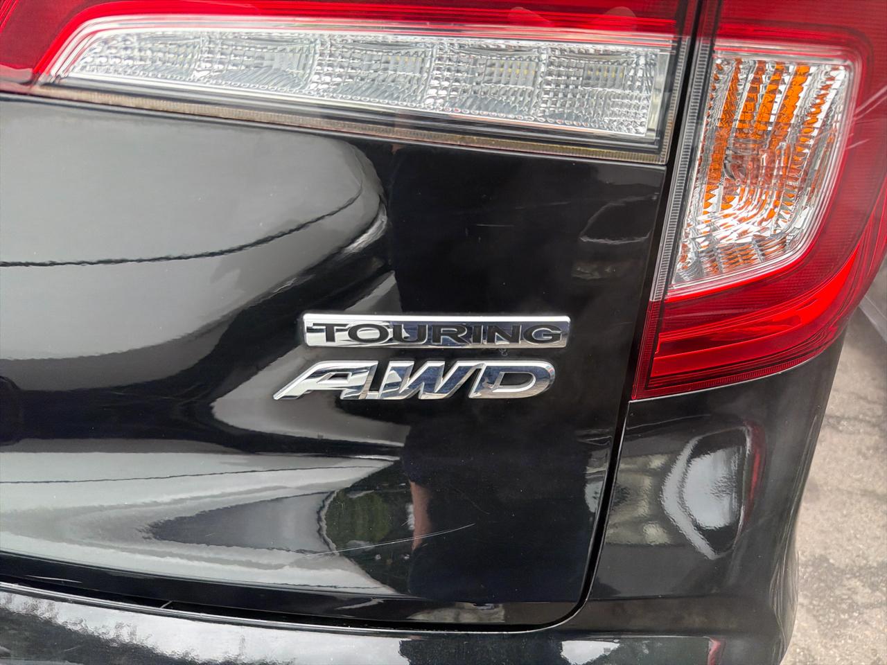 Honda Pilot Touring 8-Passenger AWD 2022