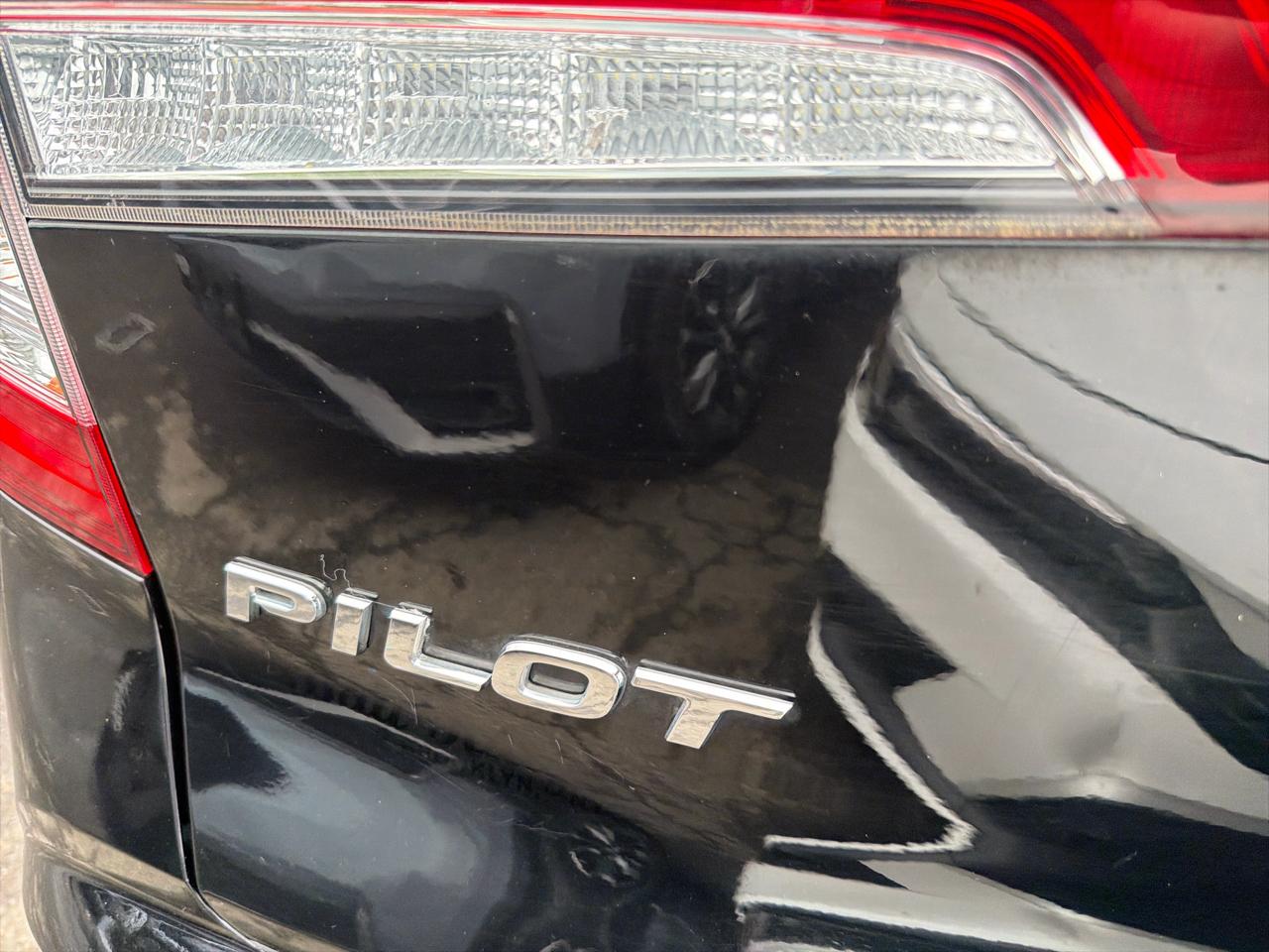 Honda Pilot Touring 8-Passenger AWD 2022
