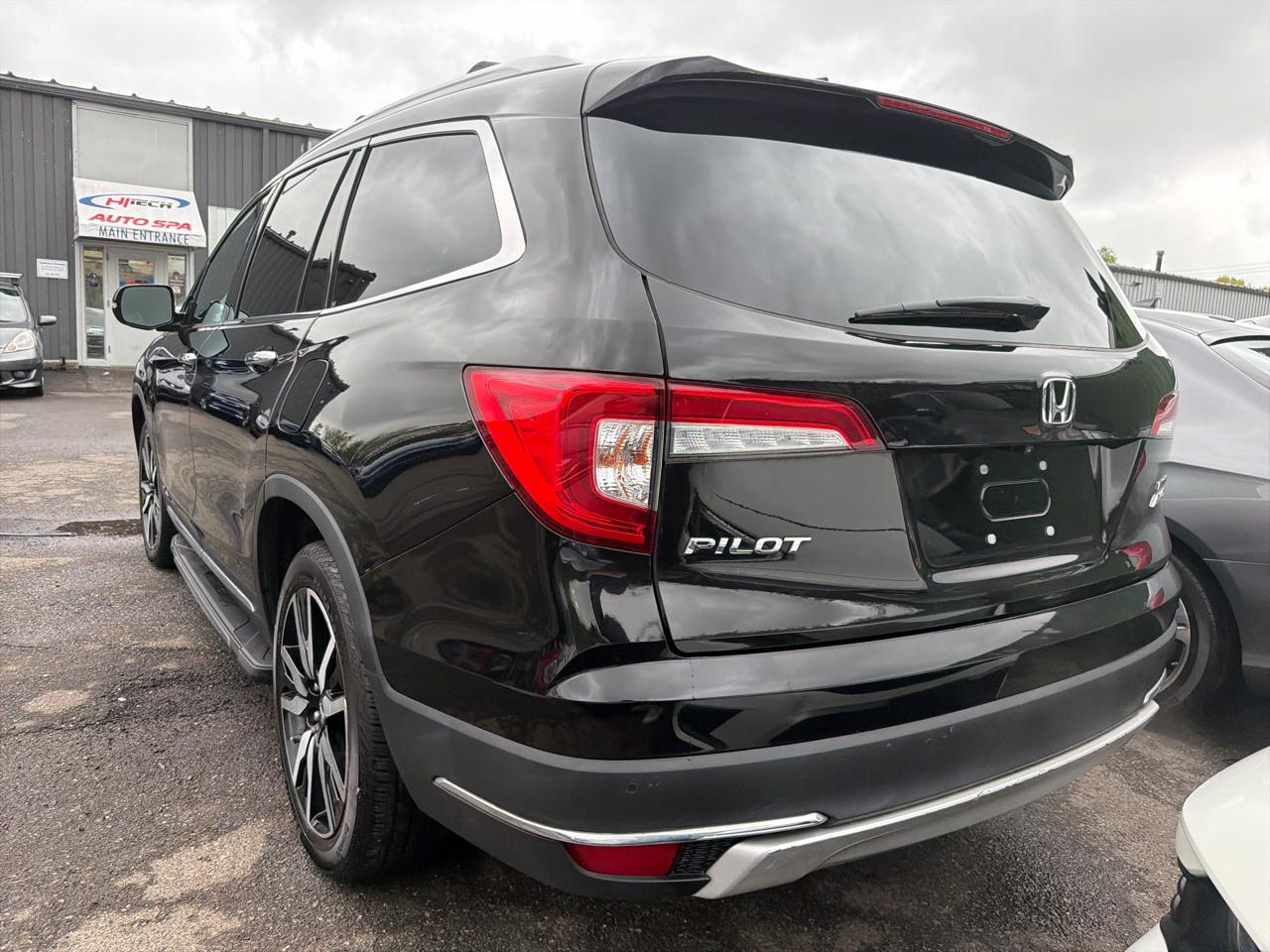 Honda Pilot Touring 8-Passenger AWD 2022