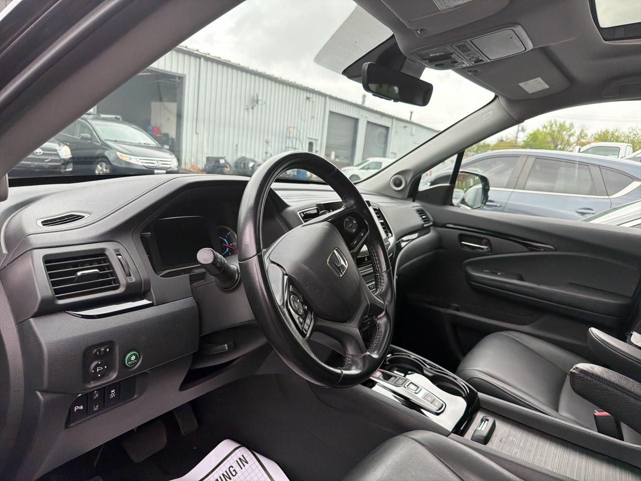 Honda Pilot Touring 8-Passenger AWD 2022