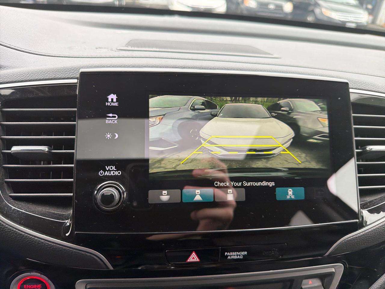 Honda Pilot Touring 8-Passenger AWD 2022