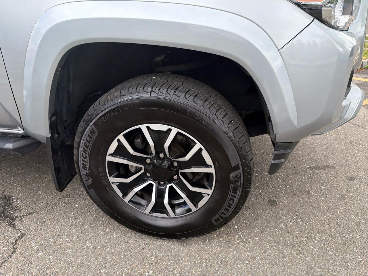 Toyota Tacoma 4WD  2023