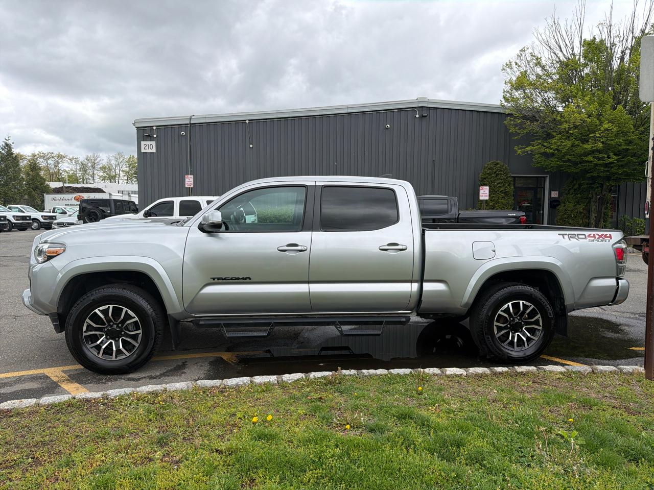 Toyota Tacoma 4WD  2023