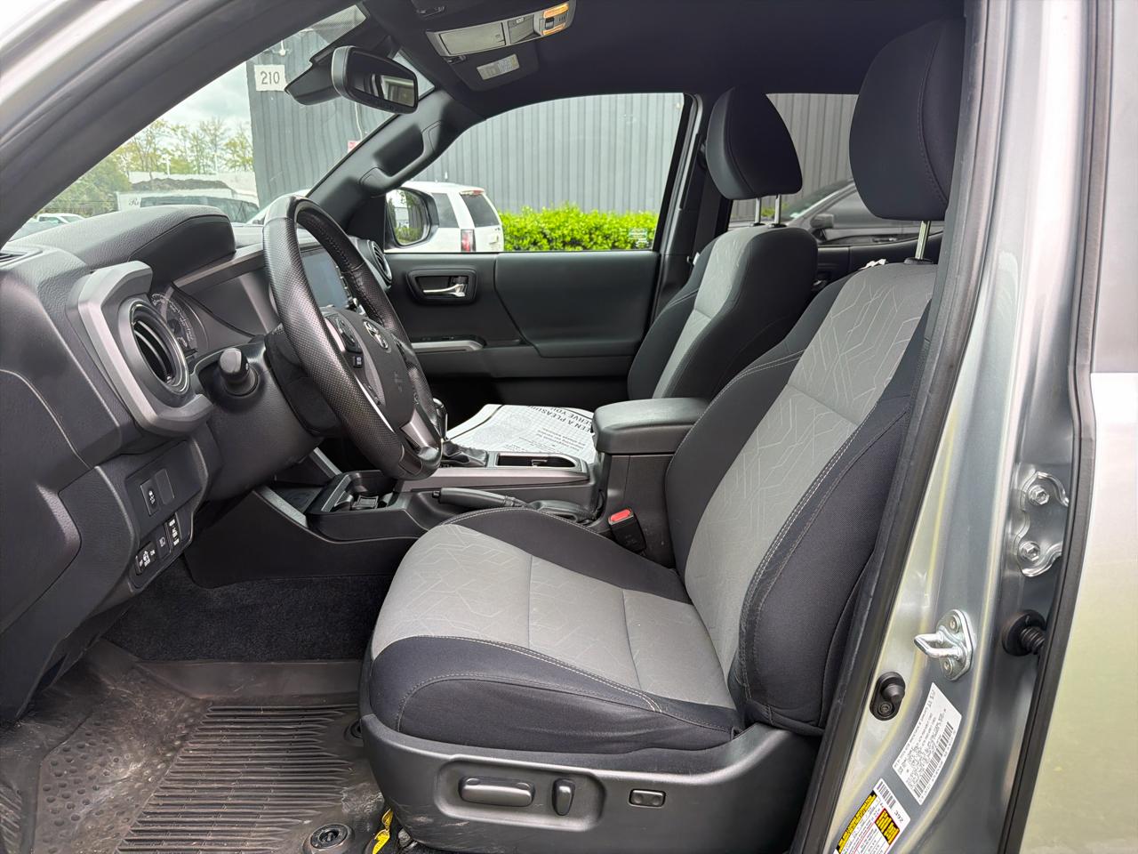 Toyota Tacoma 4WD  2023