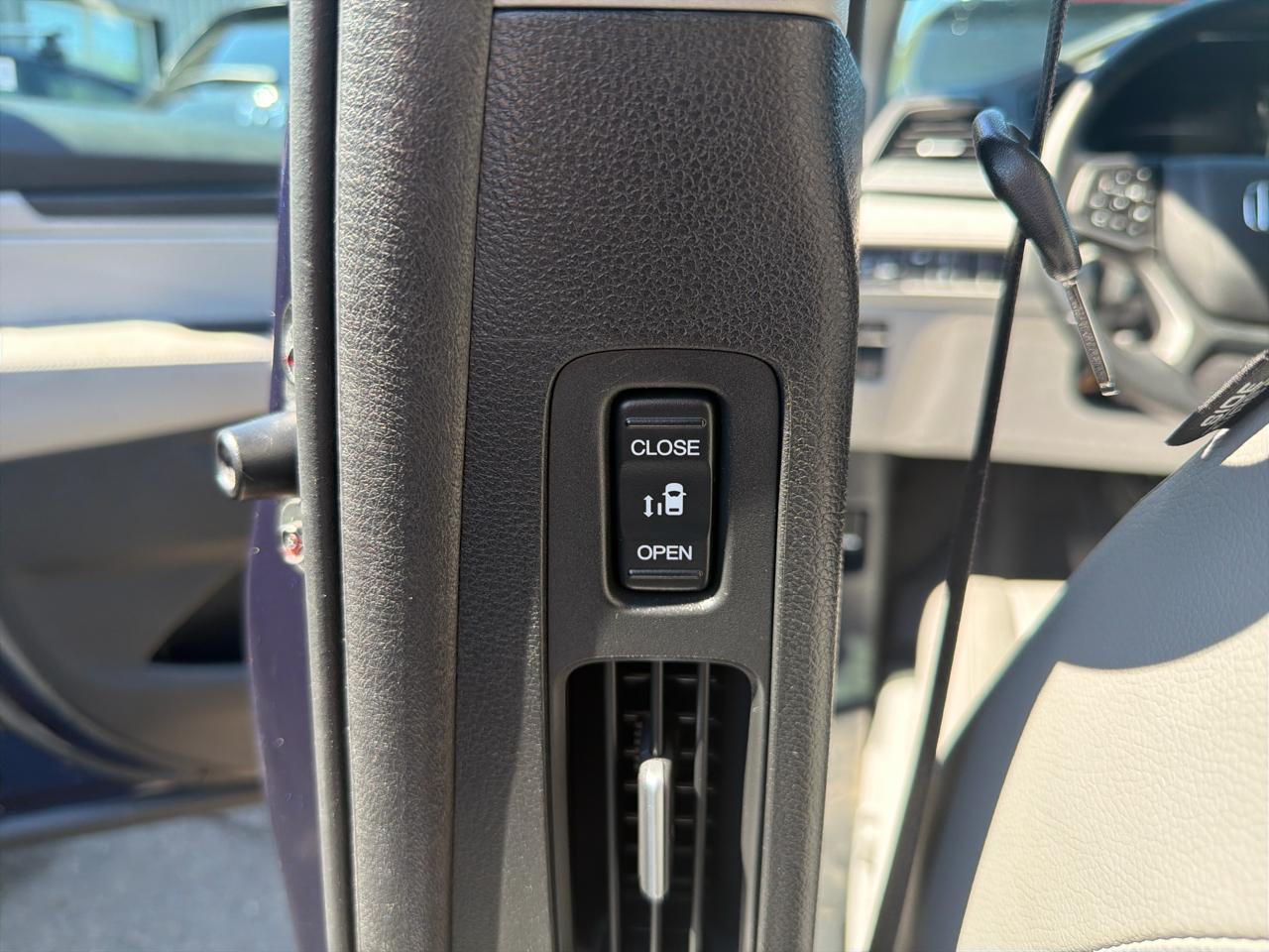 Honda Odyssey EX-L Auto 2024