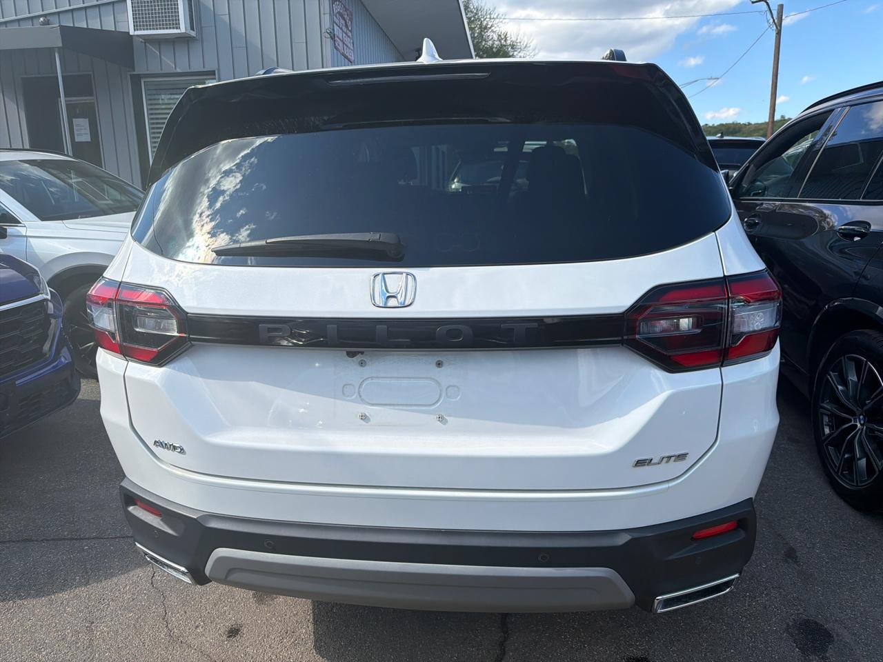 Honda Pilot Elite AWD 2024