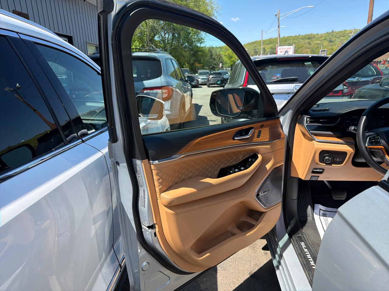 Jeep Grand Cherokee L Summit Reserve 4x4 2023