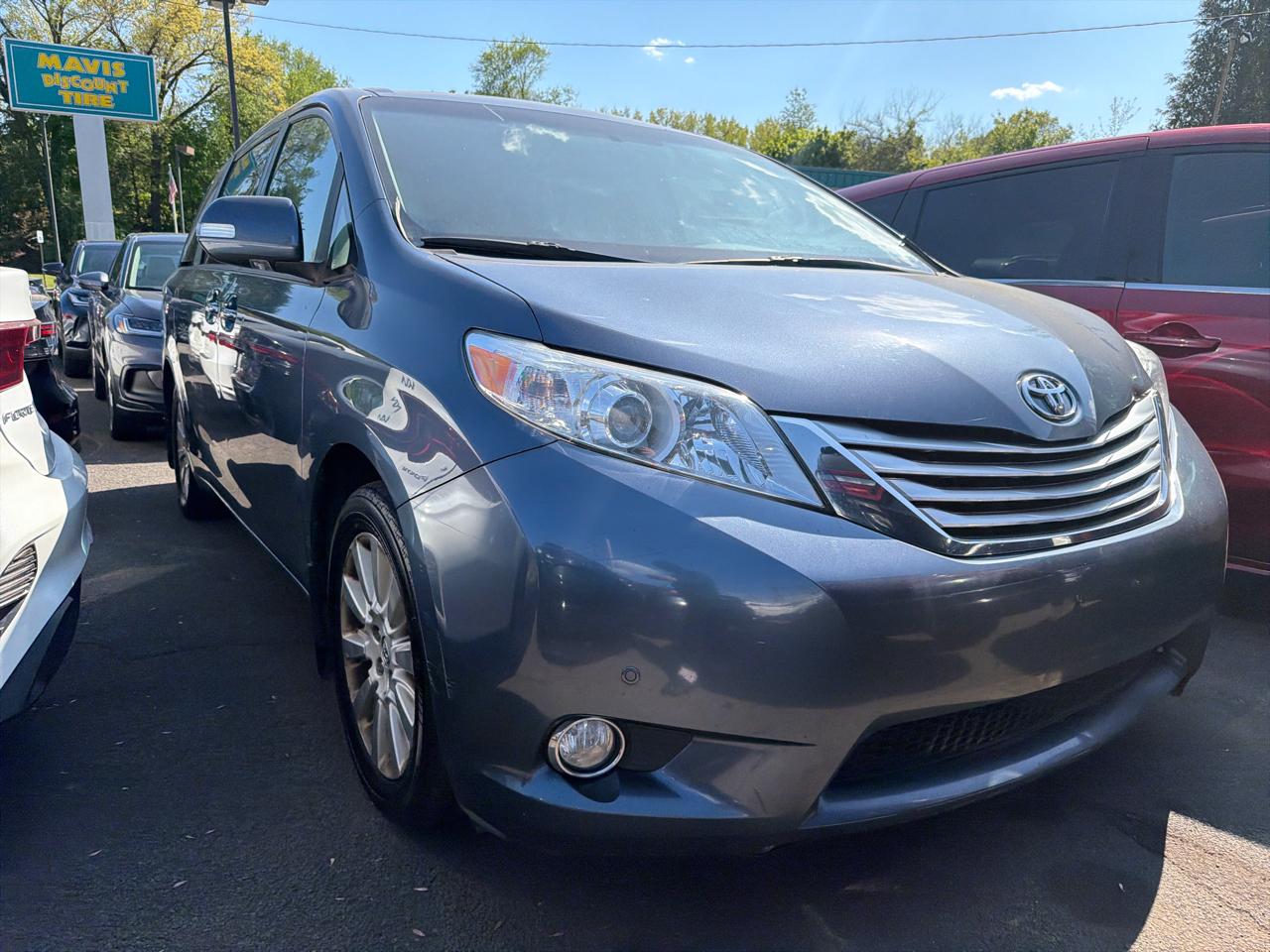 Toyota Sienna Limited 2013