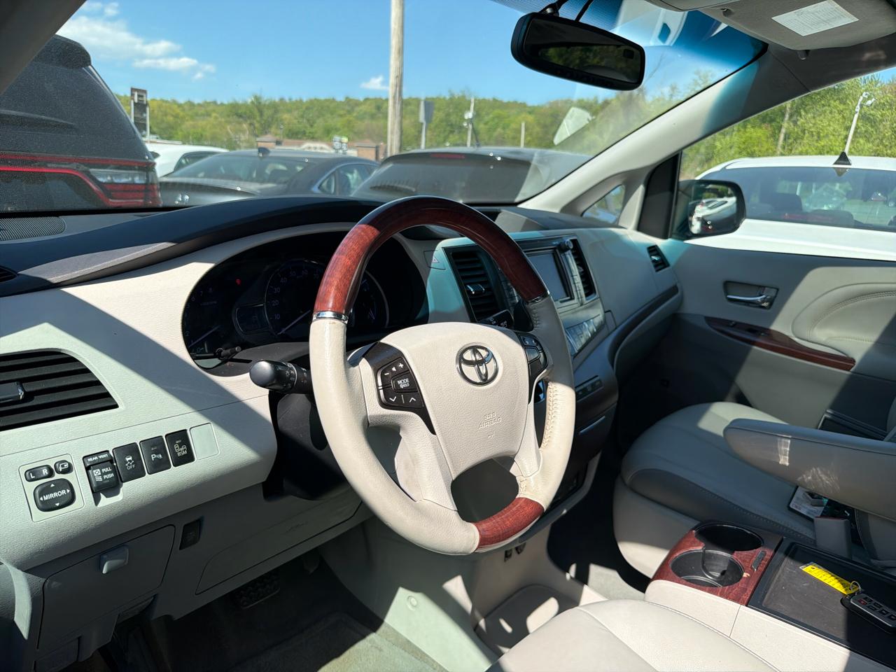 Toyota Sienna Limited 2013