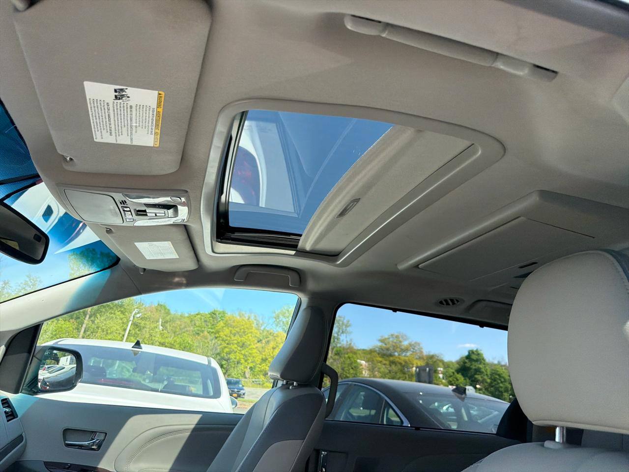 Toyota Sienna Limited 2013