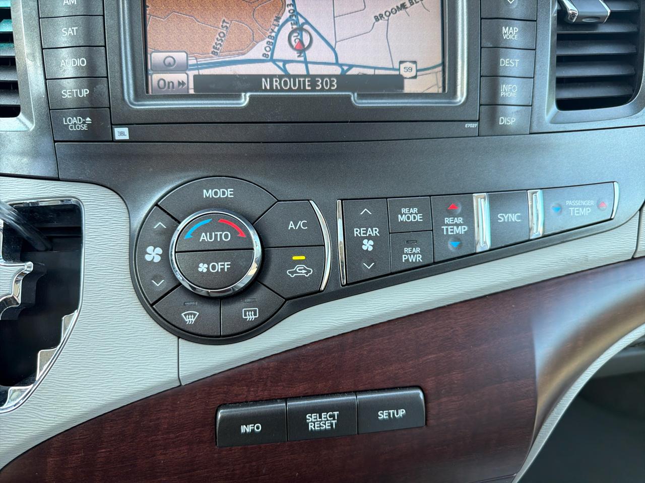 Toyota Sienna Limited 2013